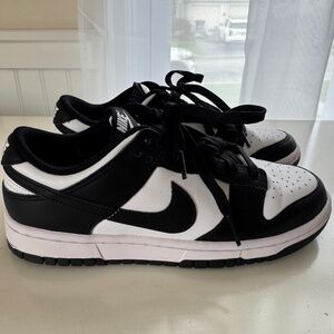 Nike Women’s 7.5 Dunk Low Blank and White